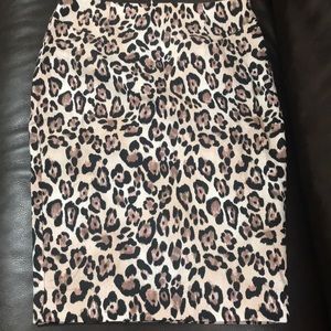 Women’s leopard skirt